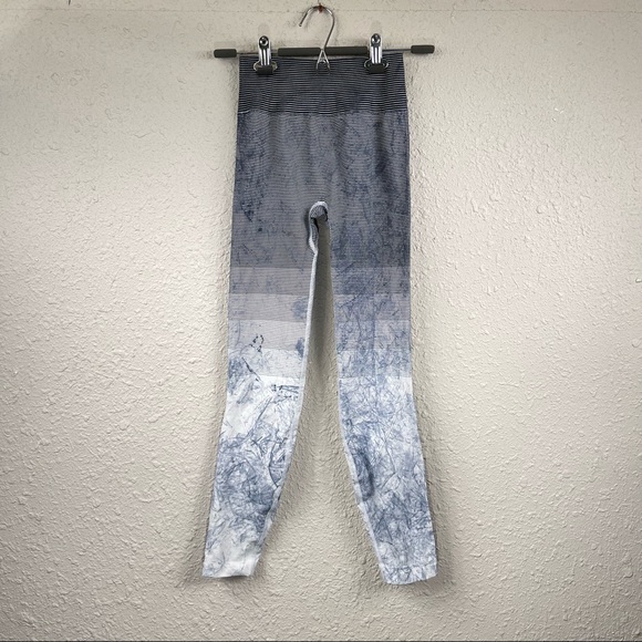 Lululemon Seamless Ebb to Train Tight Women's Size 6 Luna Wash Ombre Tie Dye - Picture 4 of 12